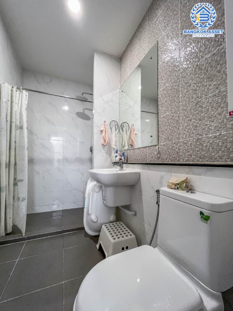 *****ทาวน์เฮ้าส์มือสองย่านนนทบุรี ม.เดอะเมทโทร รัตนาธิเบศร์ เนื้อที่ 20 ตร.ว. ฟังก์ชัน 3 ห้องนอน 2 ห้องน้ำ 2 ที่จอดรถ แถมฟรี! 4 เครื่องปรับอากาศ, 1 เครื่องทำน้ำอุ่น, ฯลฯ บนทำเลเหมาะแก่การอยู่ เพียง 6 นาทีก็ถึงรถไฟฟ้าสายสีม่วง "สถานีไทรม้า" ใกล้ทางด่วน "งามวงศ์วาน"